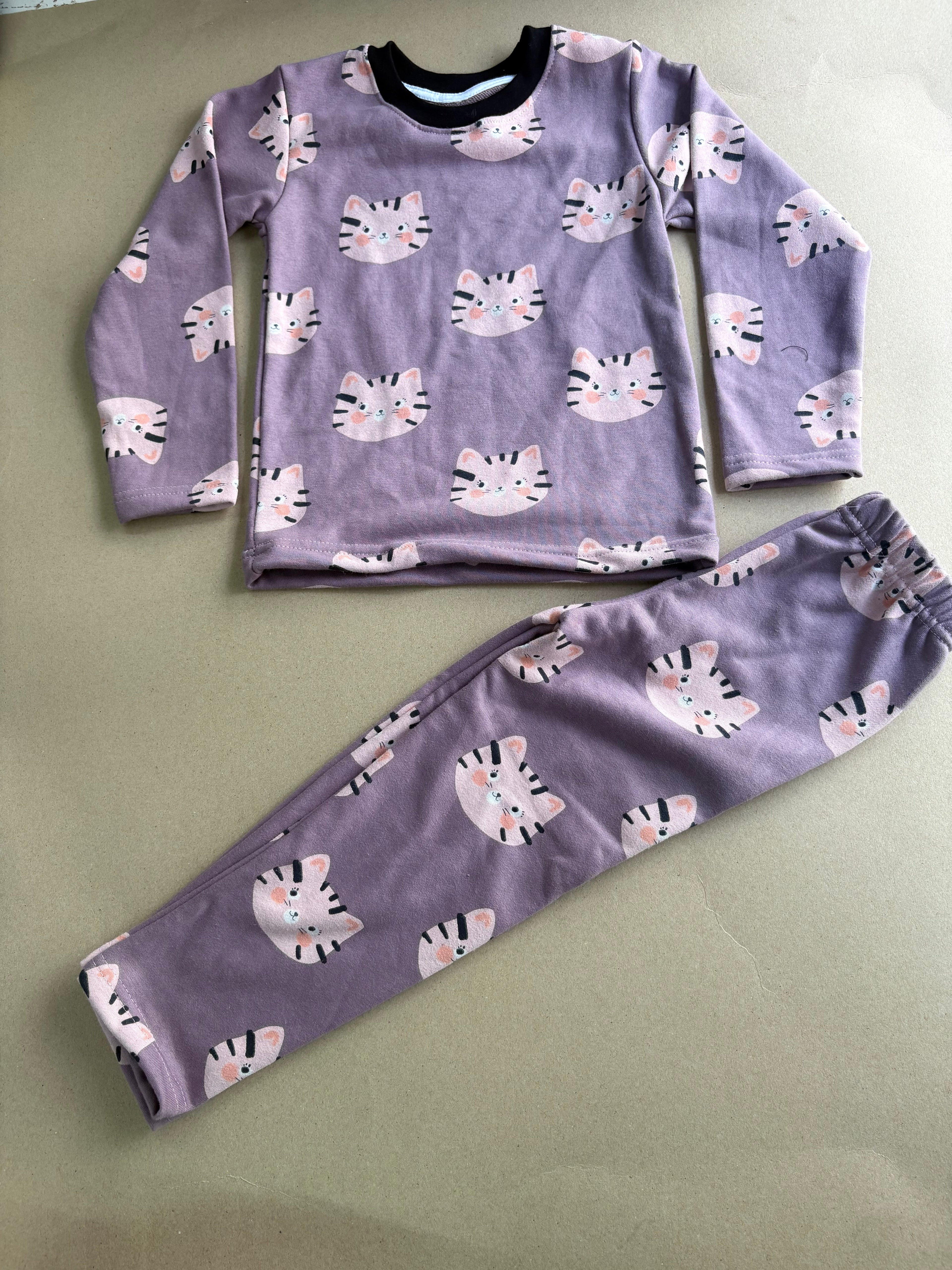 Lavender Cat 😺-Premium winter wear LoopKnit