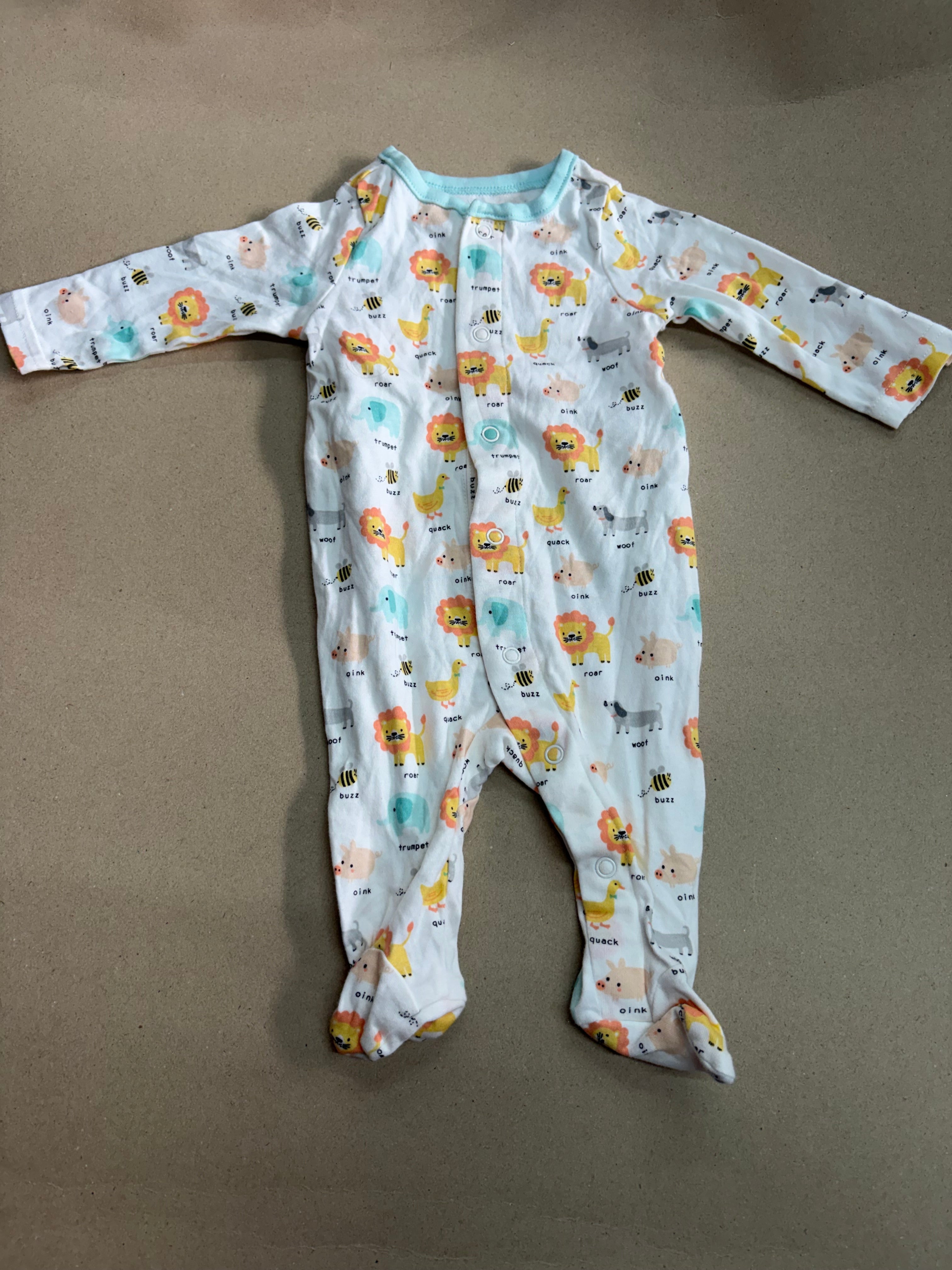 Off white all animals with shoe (snap button)-Baby High quality jumpsuit