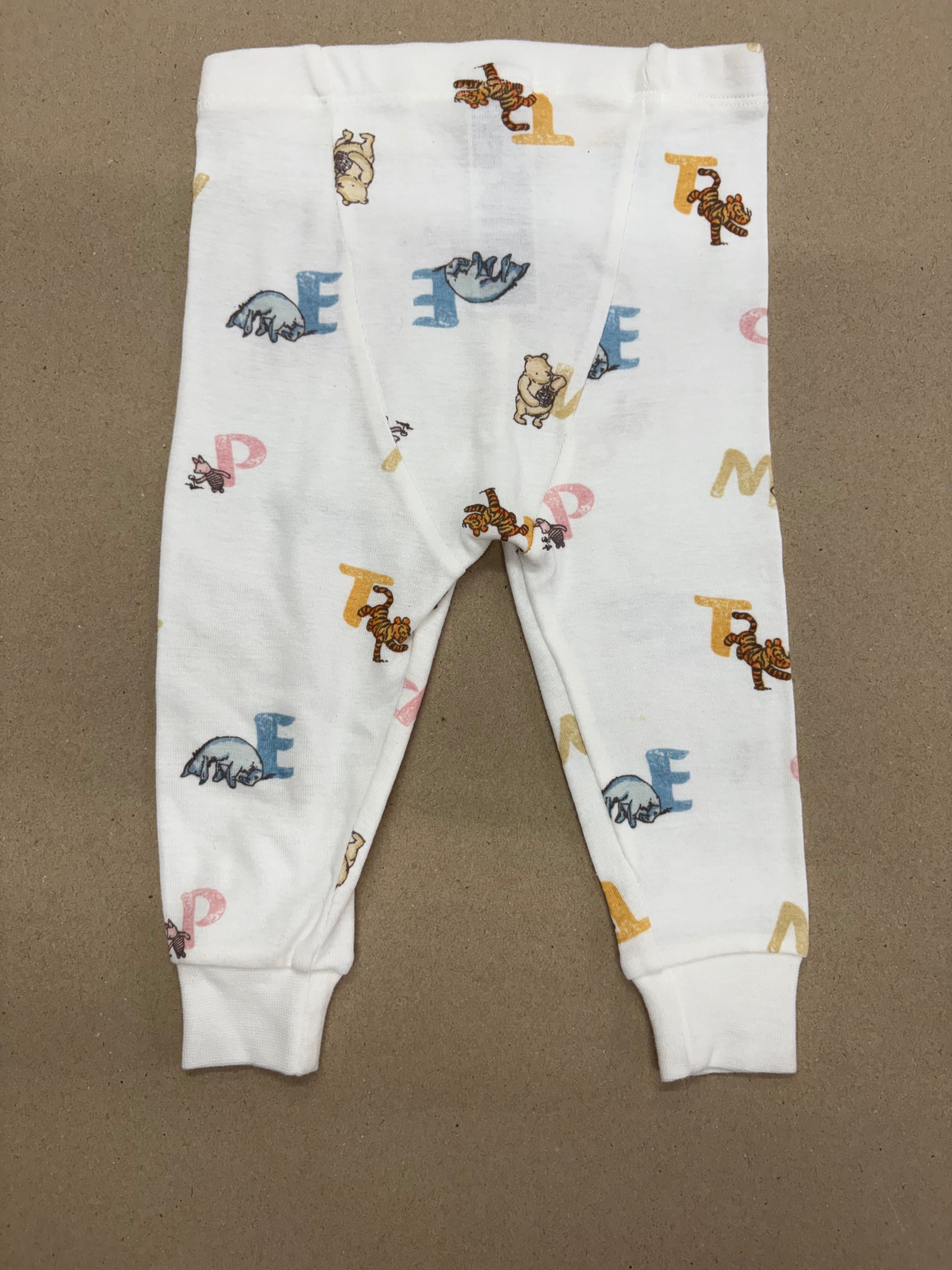 White with letter animal - full sleeve set (snap button)